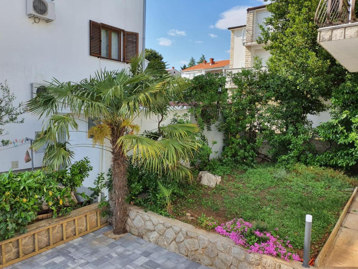 Vila Beleca Krk - Apartments Rest & Sea Krk Town Eksteriør bilde